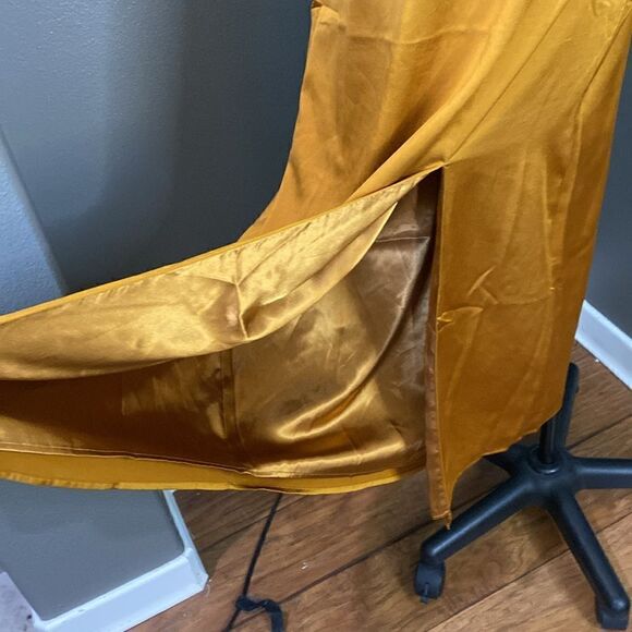 NEW EXPRESS Golden HONEY SATIN HALTER MAXI DRESS - Picture 9 of 14